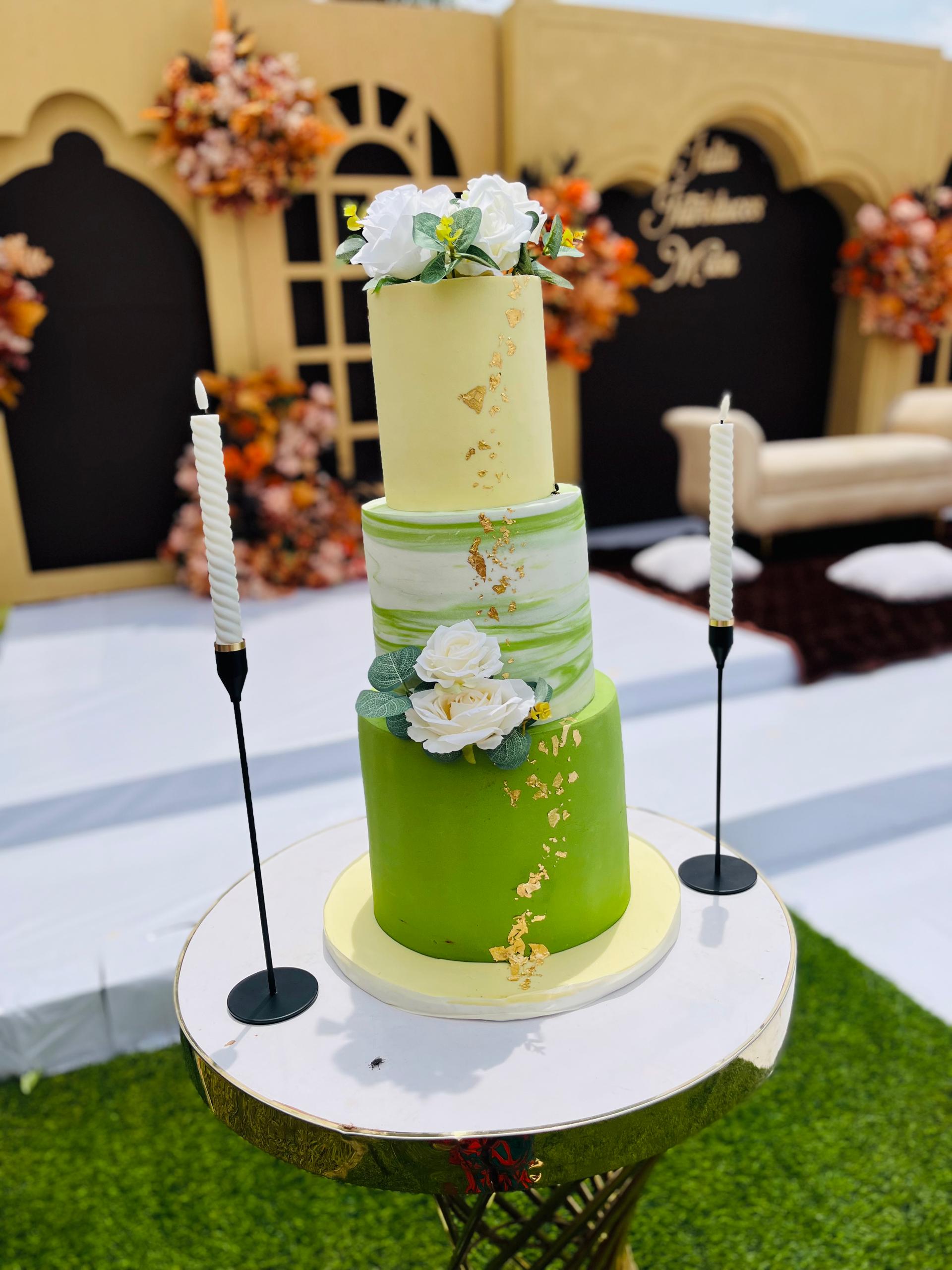 Introduction Cakes